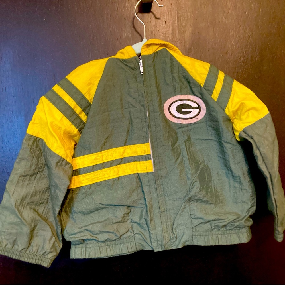 GREENBAY PACKERS WINDBREAKER; SIZE: 4T